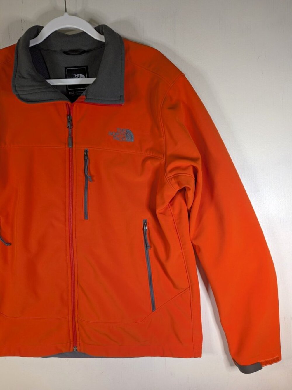 The North Face Apex Bionic Softshell Jacket Mens M Orange Gray Full Zip Fleece